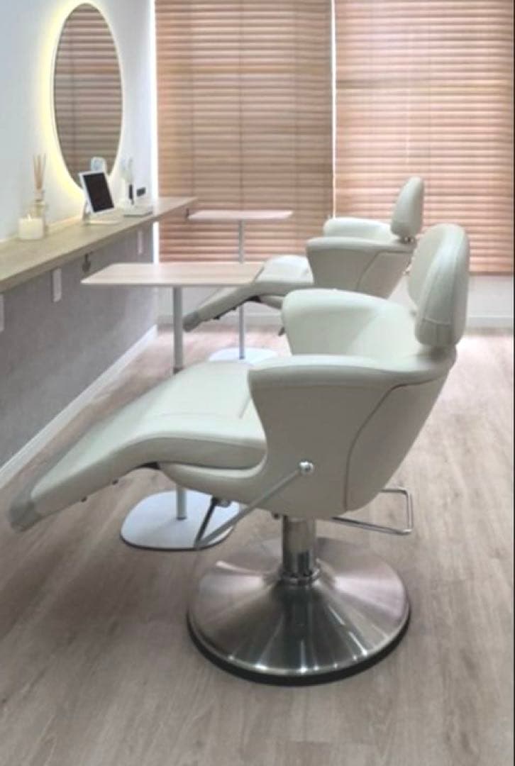 美品 タカラベルモント D.SUITE レッグレスト スタイリングチェア