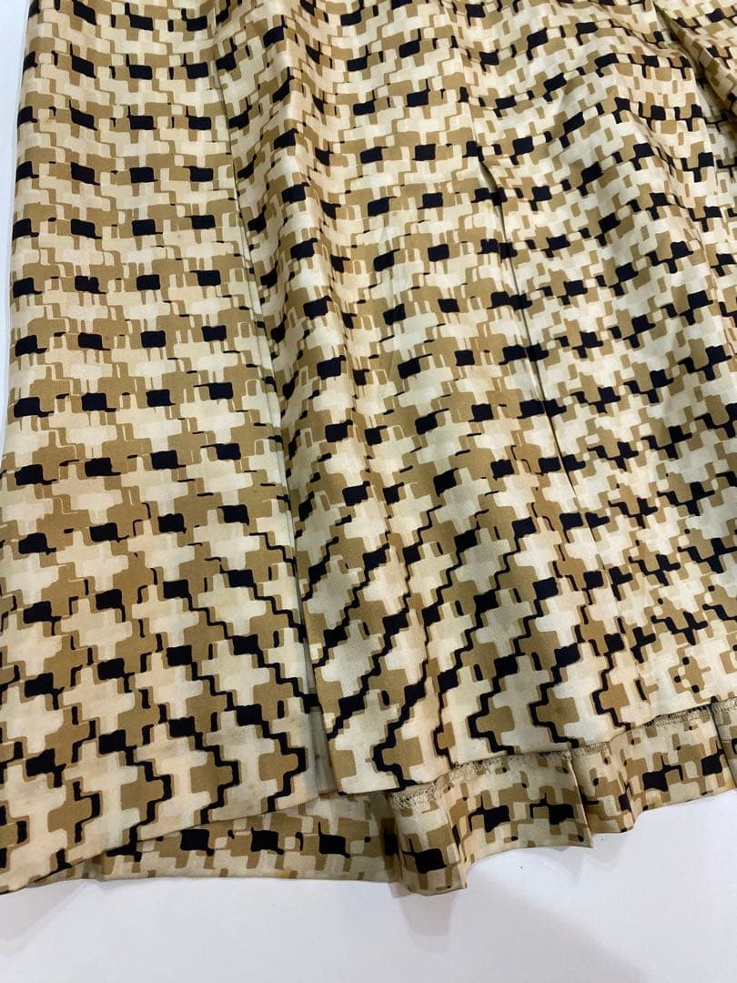 sh2540 マックスマーラ フレアスカート ベージュと黒のチェック柄