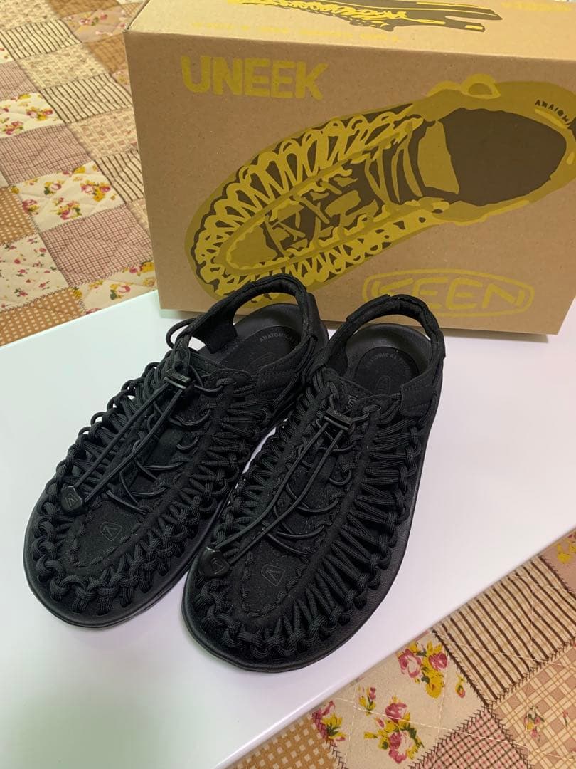 KEEN UNEEK キーン　ユニーク　サンダル24.5cm 黒　ブラック KEEN（キーン） サンダル UNEEK / ユニーク/ レディース スニーカー