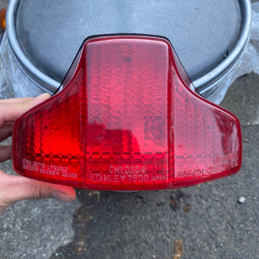 rz250r 純正テールランプ　おむすびテール Yahoo!オークション -「rz250r 29l」(テールランプ) (純正品)の落札