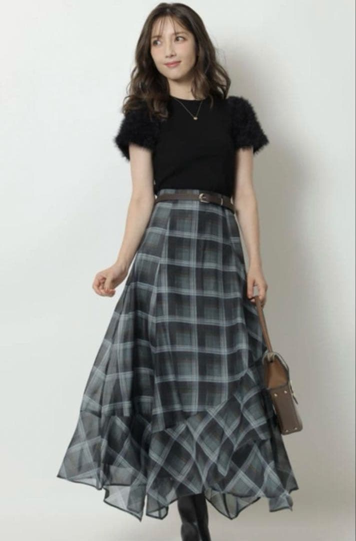 アプワイザーリシェ　イレヘム エアリー チェック スカート グリーン Apuweiser-riche（アプワイザーリッシェ）の「ベルト付イレヘム