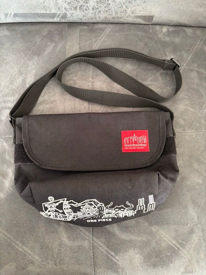 ワンピース　マンハッタン　メッセンジャーバッグ 黒 BGY.jpg