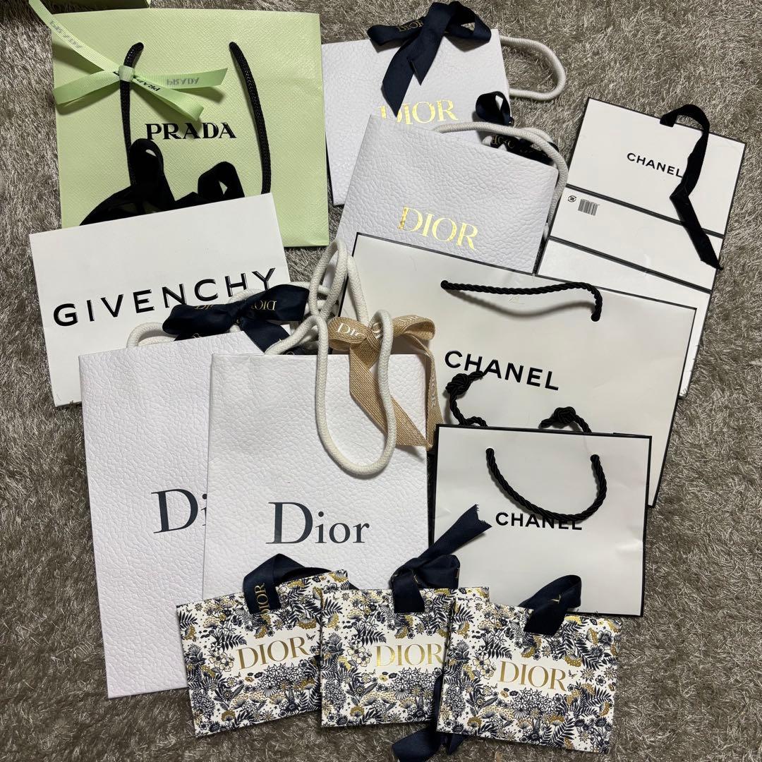 まとめ売り】Dior Chanel Prada Givenchy ショッパー - メルカリ