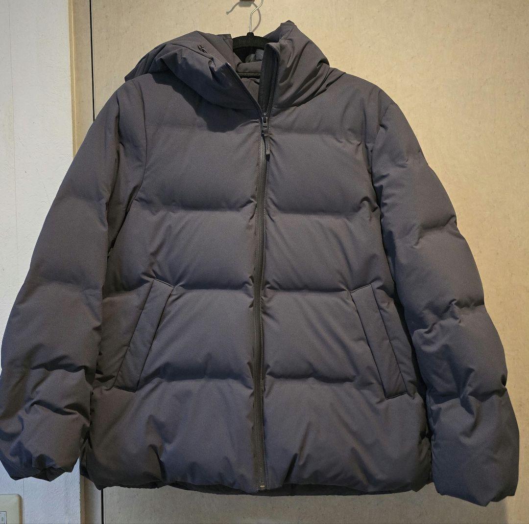 UNIQLO シームレスダウンパーカ ダークグレー - メルカリ