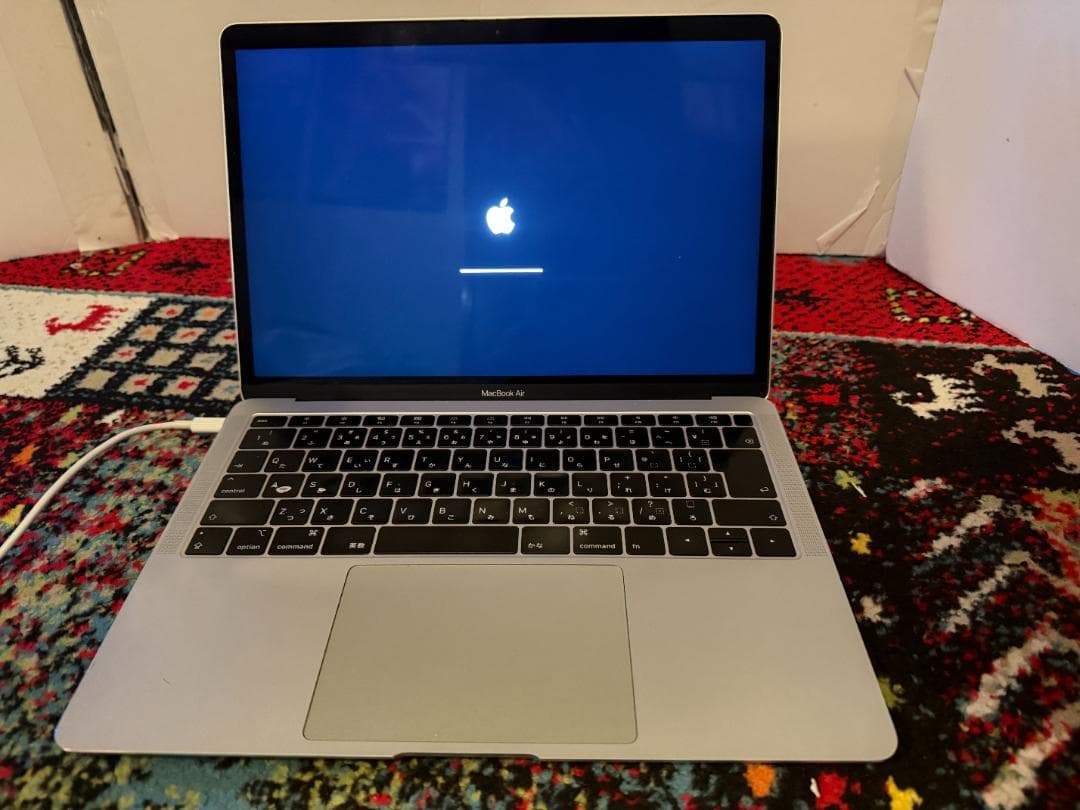 ジャンク】MacBook Air (M2, 2022) 16GB【液晶不良】