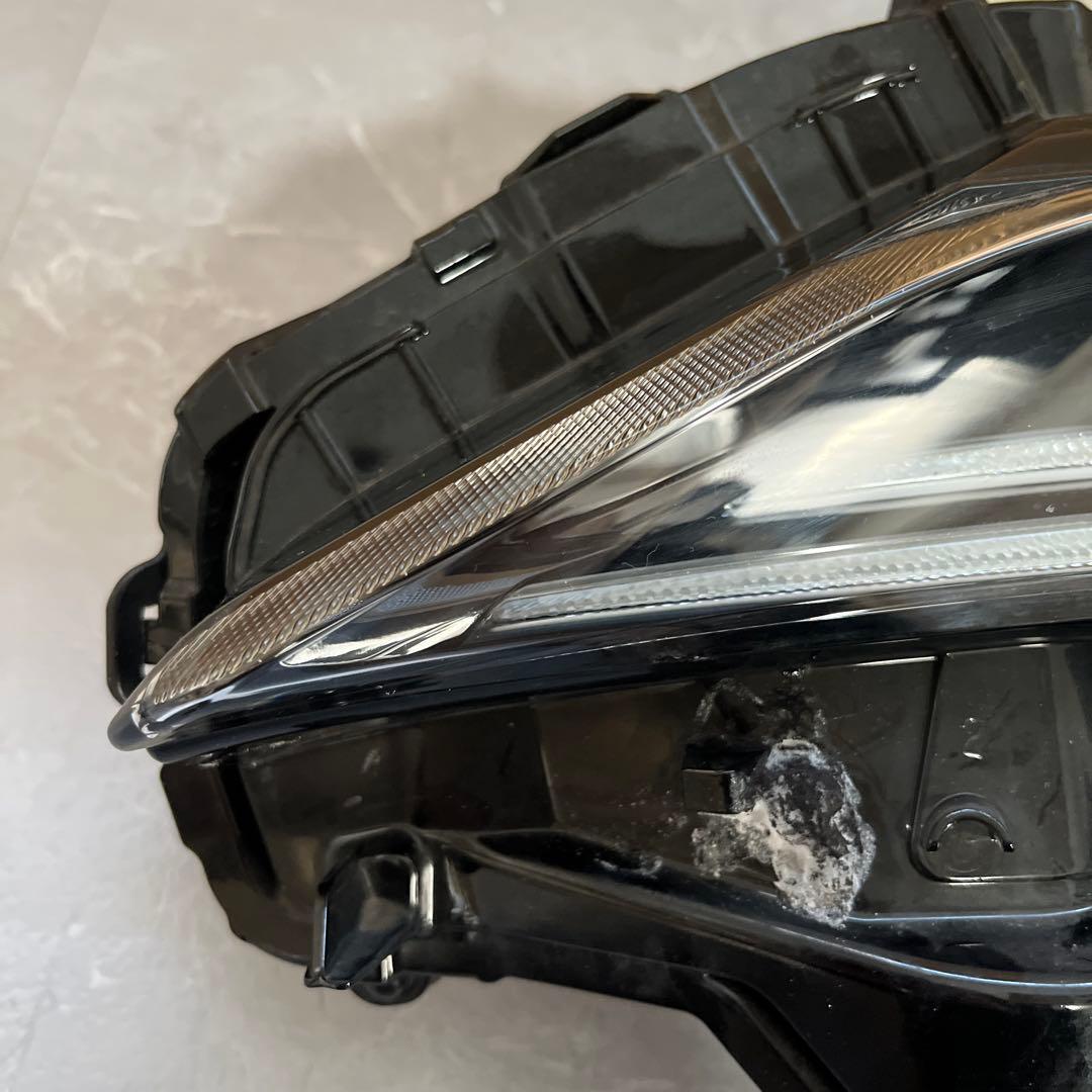 トヨタ ハリアー80系 ヘッドライト左 - メルカリ