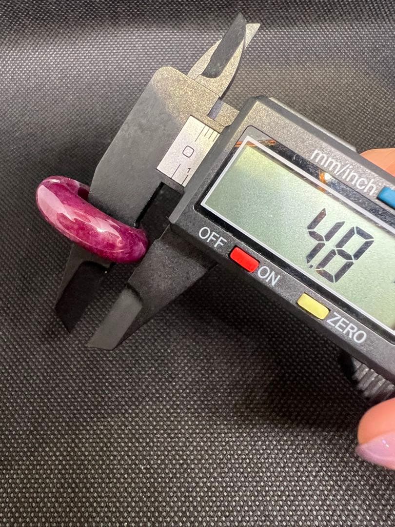 ルビー くり抜きリング - メルカリ