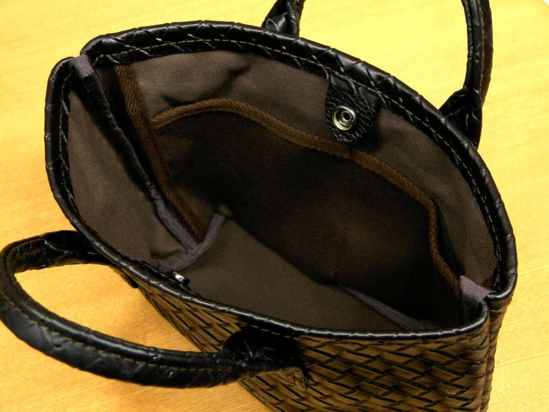 ☆XSサイズ☆上品なメッシュ柄レザーのミニトートバッグ☆牛革ブラック