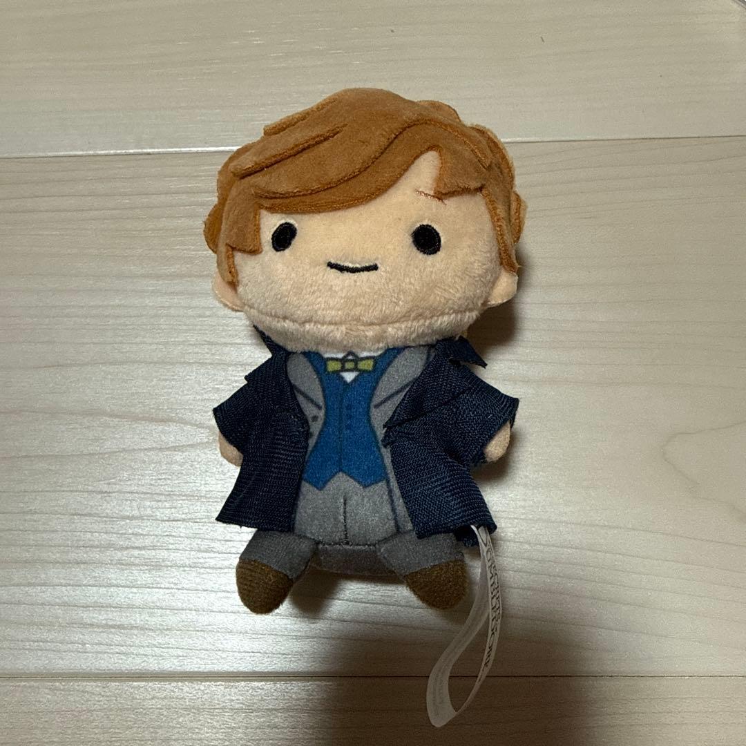 ファンタスティックビースト ニュートスキャマンダー ぬいぐるみ キーチェーン 楽天市場】ニュート・スキャマンダー ぬいぐるみファンタスティック