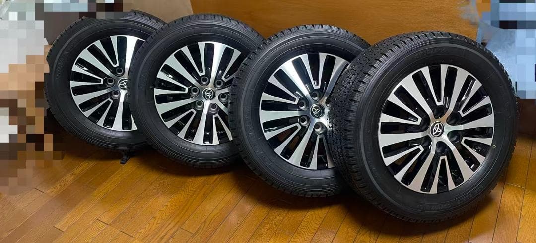 galetteさん専用 グランエース ホイール＆スタッドレスタイヤ4本セット中古 グランエース 純正 | 中古タイヤ・ホイール専門店 太平タイヤ