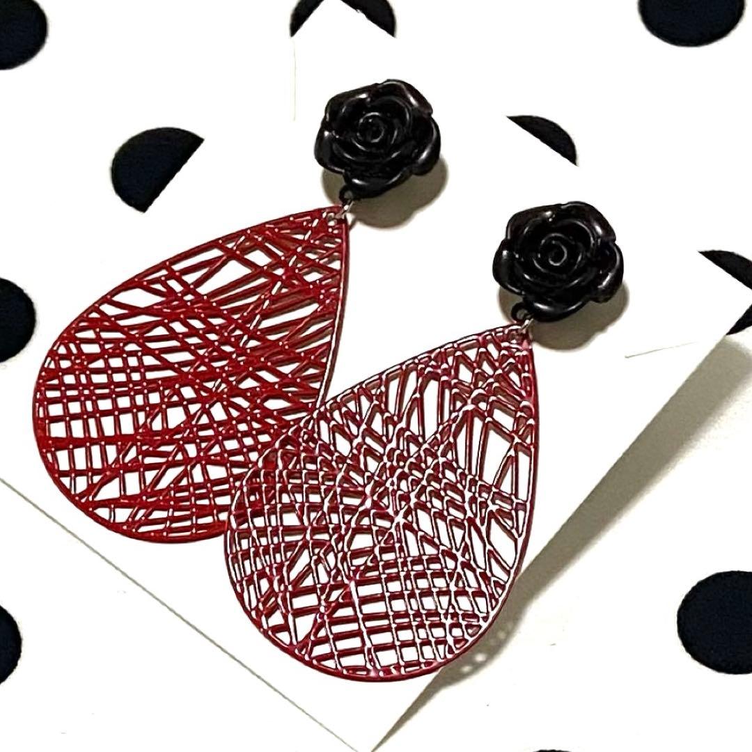 よーくん様専用 シルバー ×赤バラのペイネシージョ2個＆イヤリング他