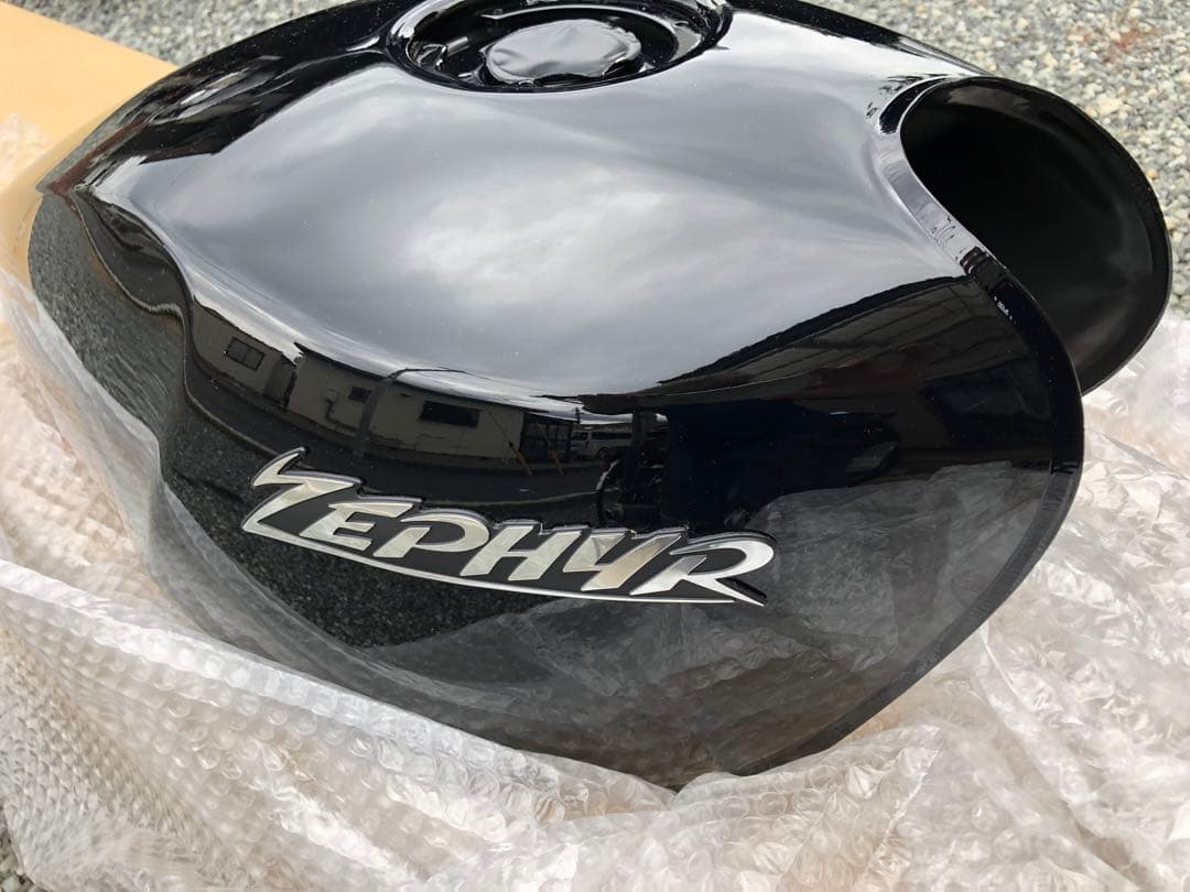 ゼファー 400 ゼファーχ タンク 純正オリジナル 新品 希少 - メルカリ