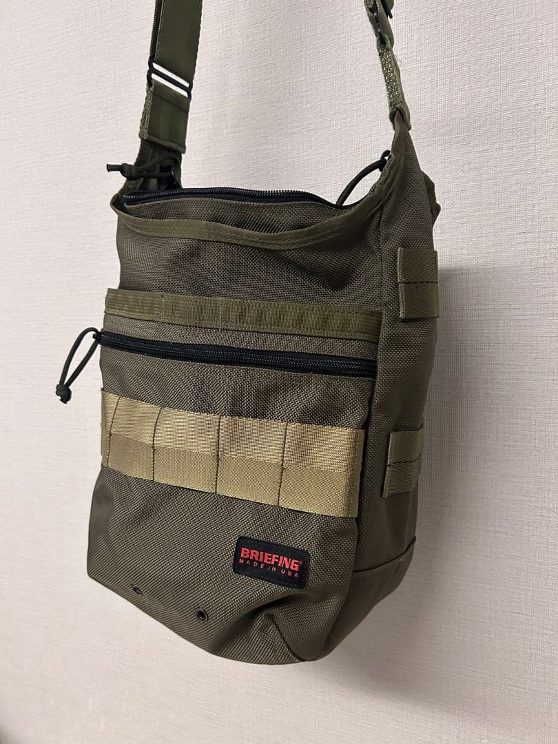 美品 アメリカ製 BRIEFING デイトリッパー 廃盤カラー オリーブ2025年