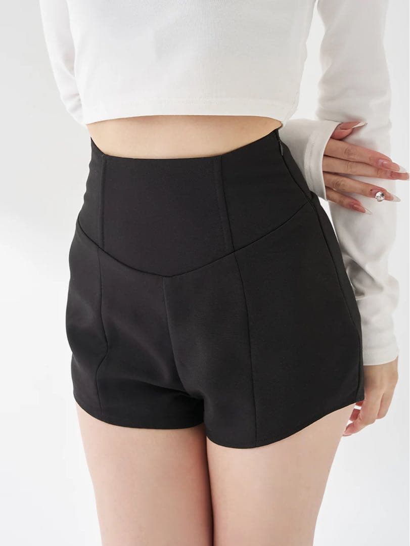 Darich ダーリッチ 美シルエットショートパンツ(FL) - メルカリ