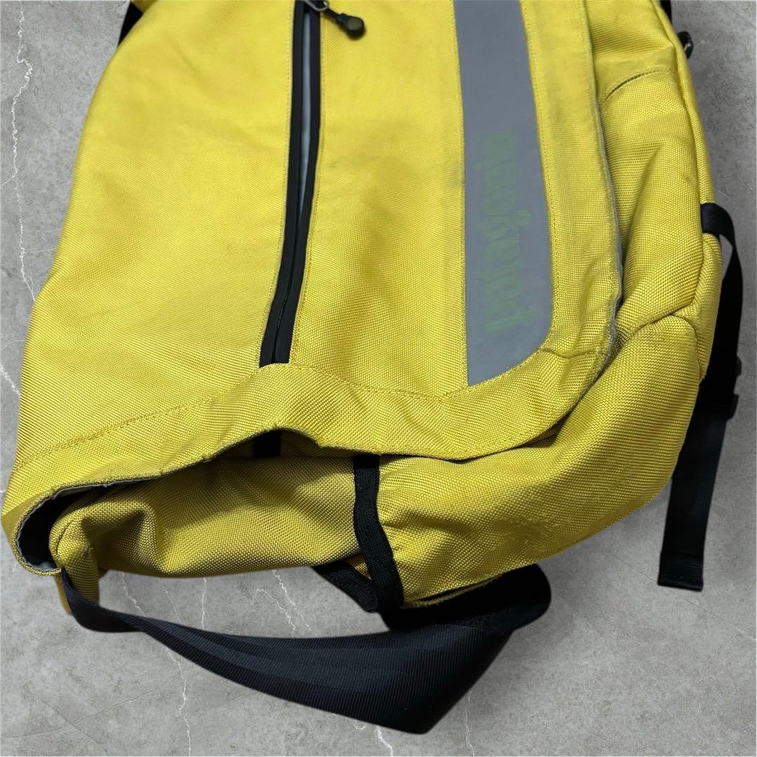 パタゴニア メッセンジャーバック ハーフマス y2k archive 黄色 - メルカリ