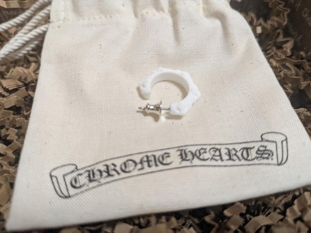 CHROME HEARTS クロムハーツ シリコンラバー ピアス ホワイト - メルカリ