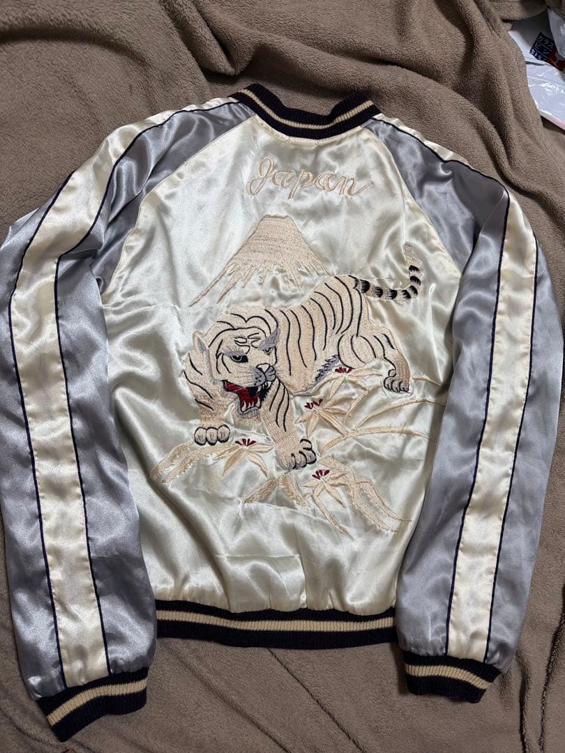 テーラー東洋 虎 龍 スカル 日本限定 スカジャン unisex vintage 2面用 テーラー東洋 スカル 龍 日本限定版 スカジャン vintage サテン