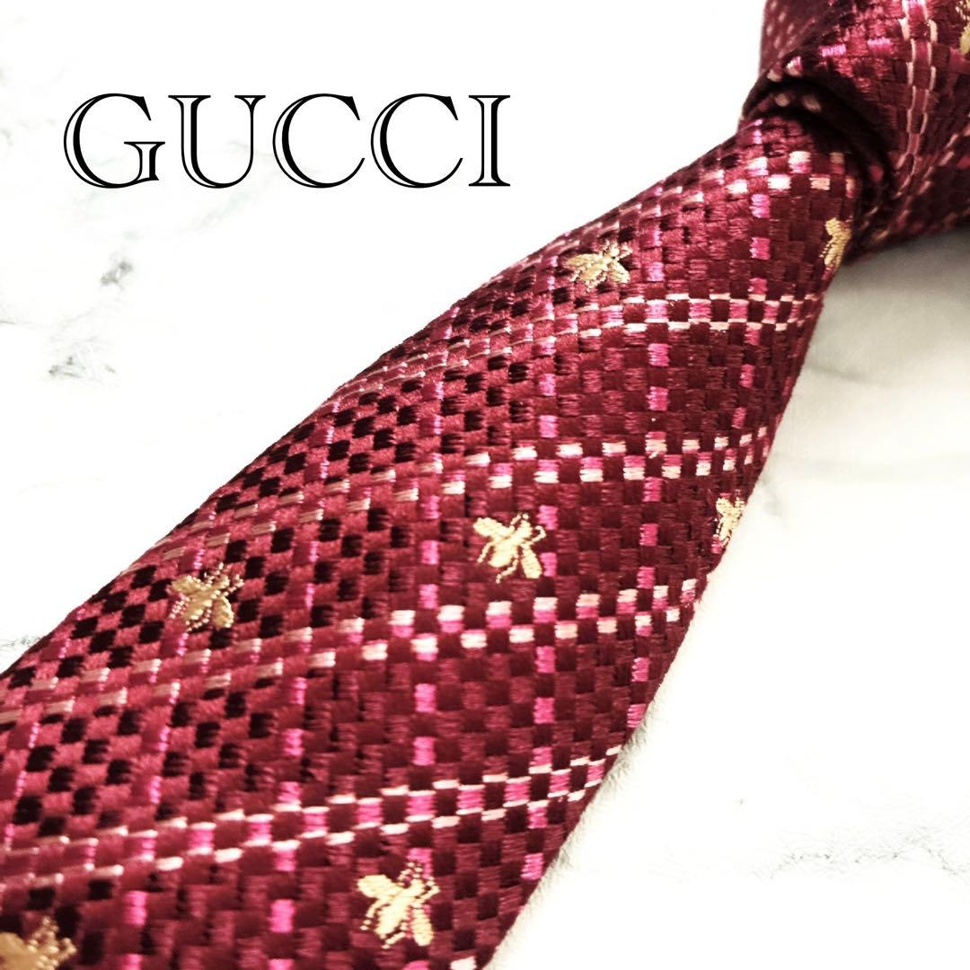 ✨未使用クラス✨GUCCI 現行　蜂　総柄　格子柄　ドット柄　レッド　ネクタイ 箱付き GUCCI グッチ ネクタイ 現行タグ 近年モデル 蜂 Bee アニマリエ