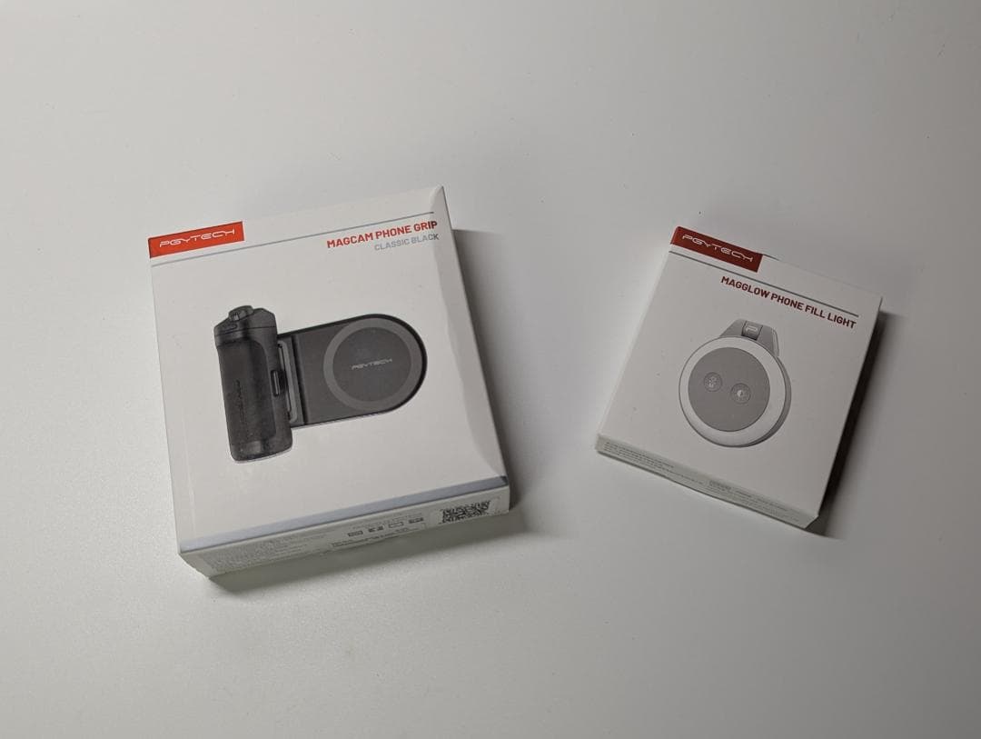 【美品】PGYTECH MagCam Phone Gripとフィルライトセット Amazon.com: PGYTECH MagCam Phone Camera Grip with App, Built in