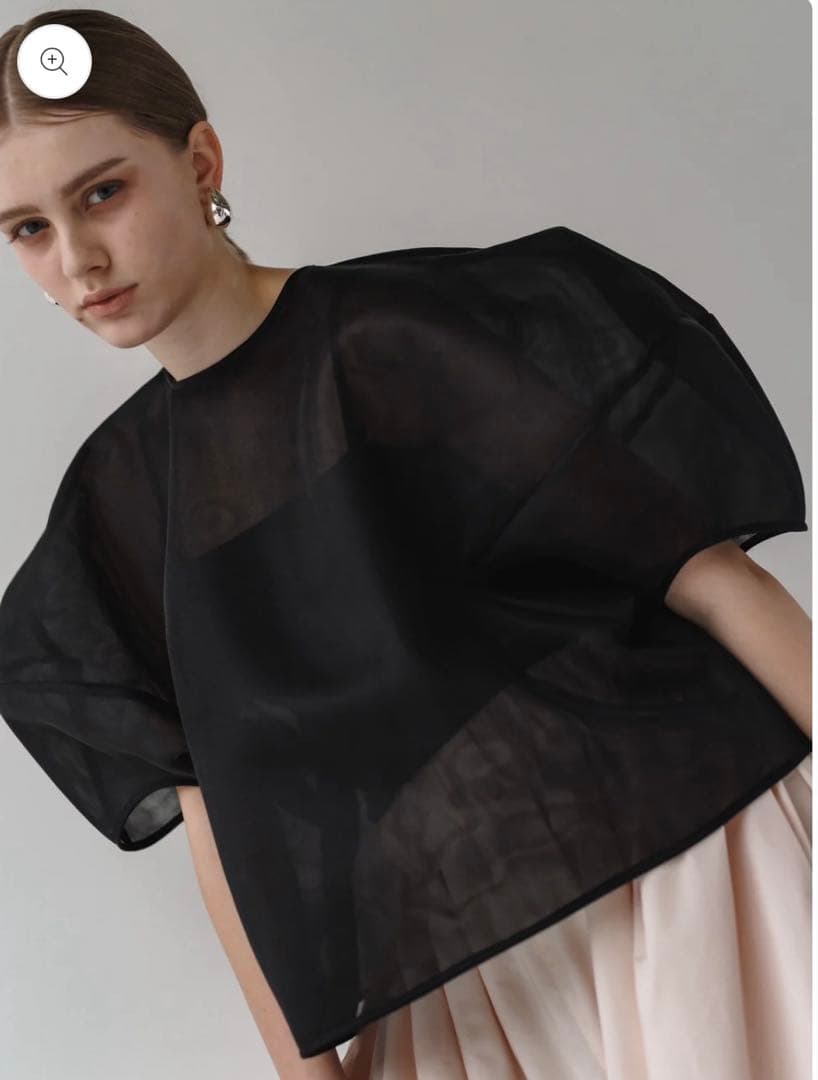 liten Sheer Sculpture Tops ブラック