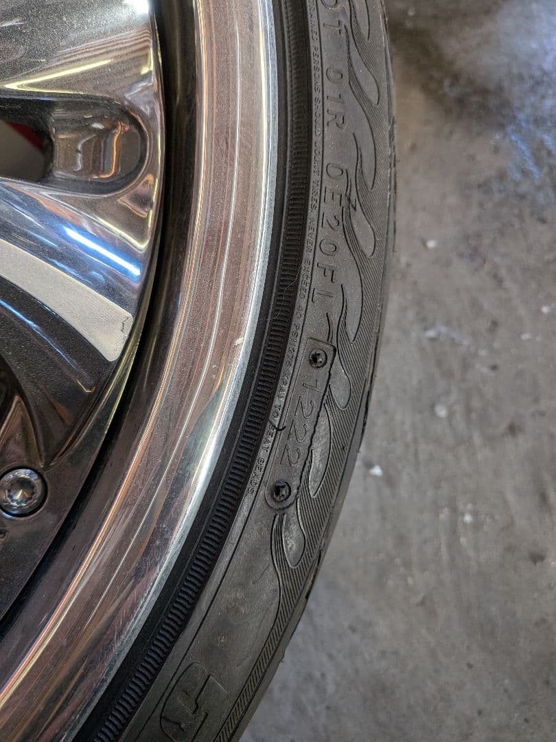 クレンツェ ケルベロスⅢ　19インチ 8.5J 9.5J 美品