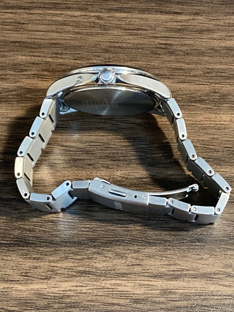 美品セイコーSEIKOソーラーSBTM327チタン白文字盤