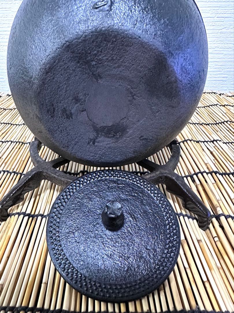 未使用品コンディション 南部秀山堂 佐藤 勝弘作 15型 砂鉄瓶 鉄瓶