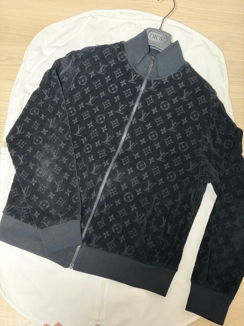 ルイヴィトン 18AW モノグラム柄ベロアトラックジャケット - メルカリ