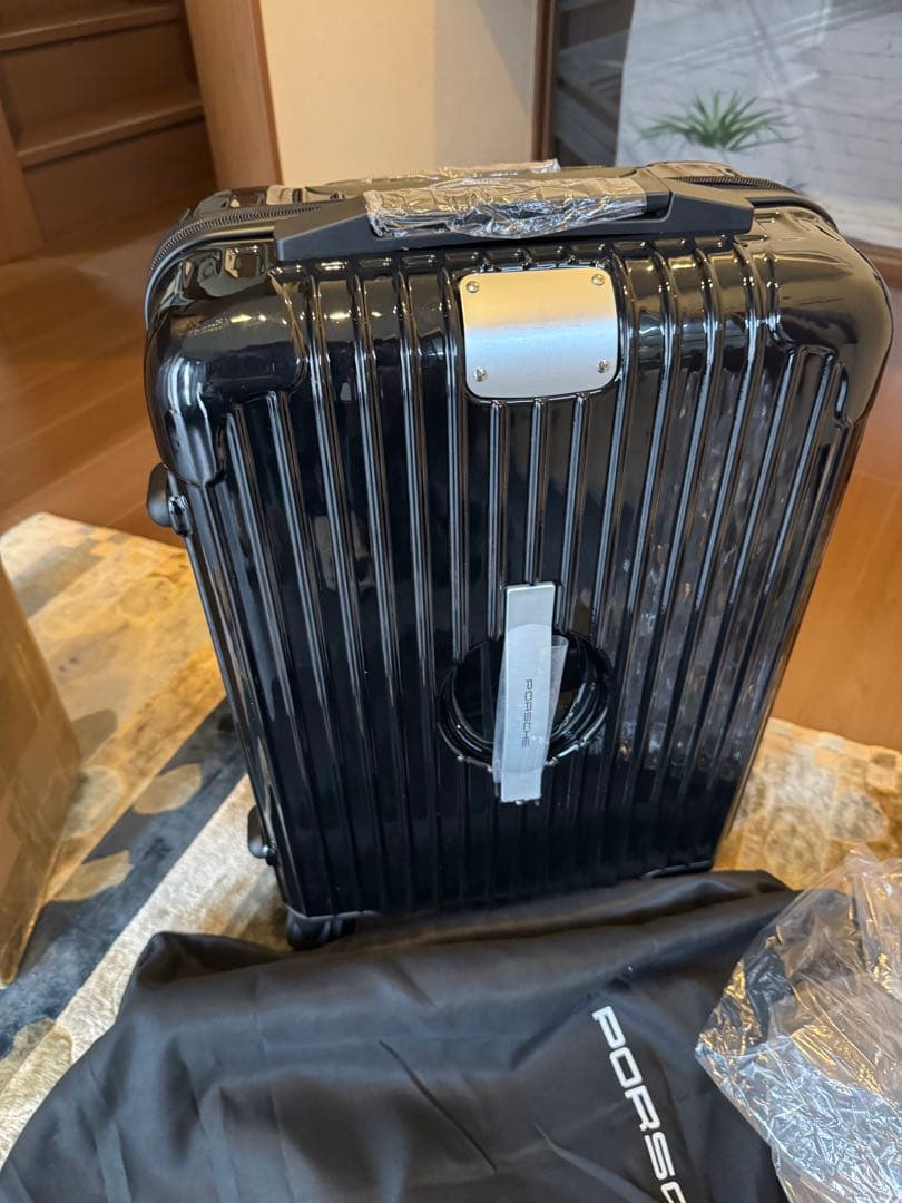 ポルシェ キャリーケース ブラック　TSAロック　機内持ち込み キャリーケース 1泊宿泊 24L LEGEND （ 機内持ち込み 軽量 TSAロック