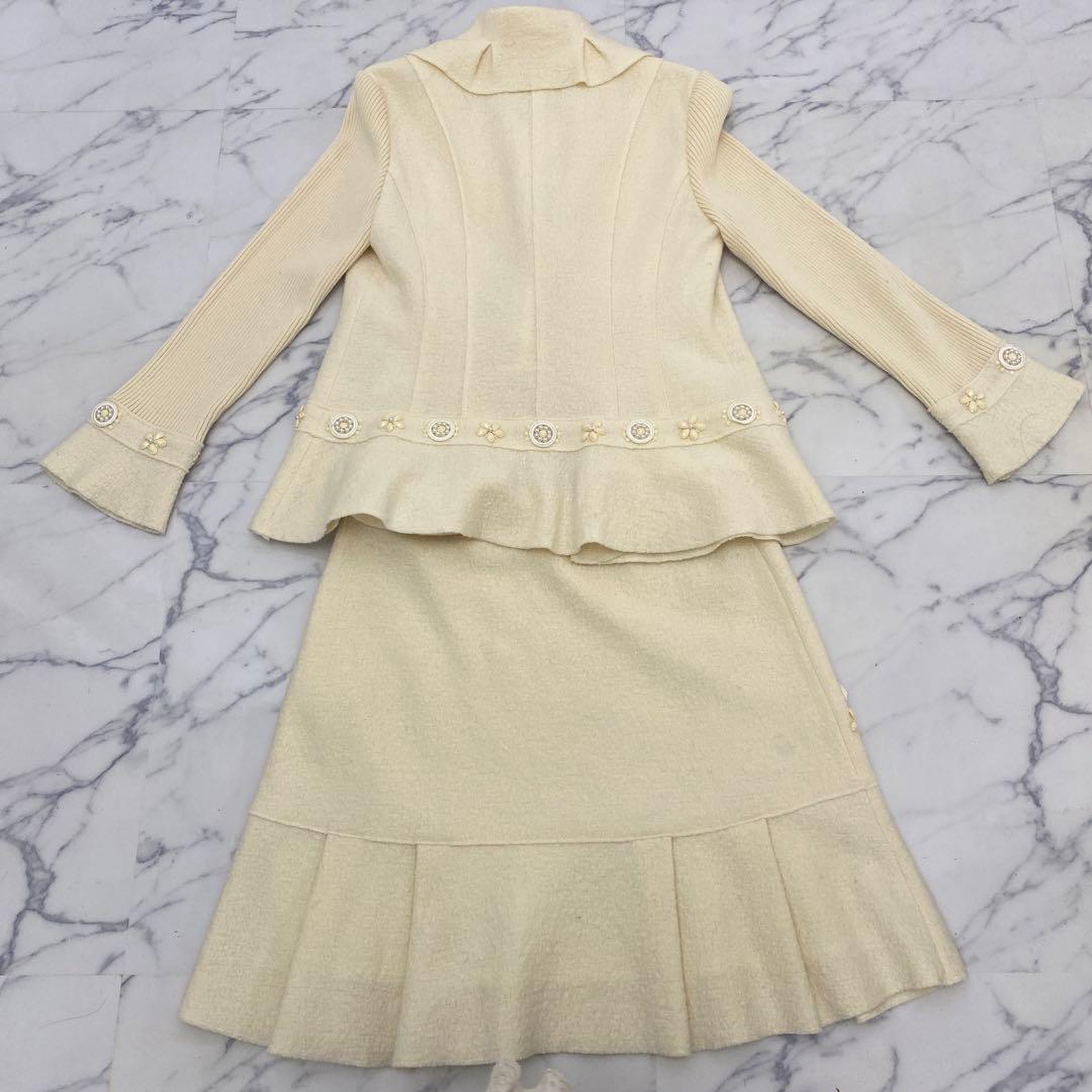 美品スーパービューティー花ビジュー装飾、異素材ジャケット、スカート