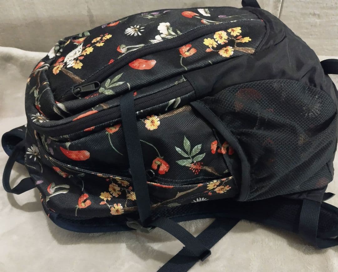 希少】ノースフェイス シングルショット 花柄 23L S1156297