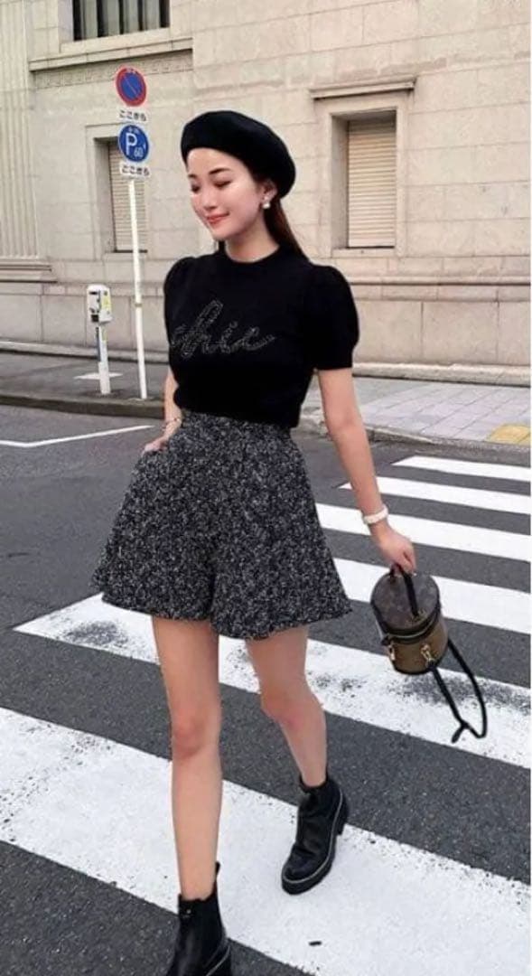 SHELLER シェリエ ツイードタックフレアショートパンツ - メルカリ