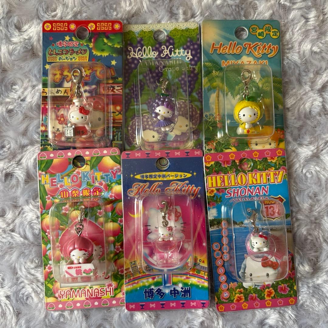 ご当地キティ 根付け ファスナーマスコット 6個 まとめ売り - メルカリ