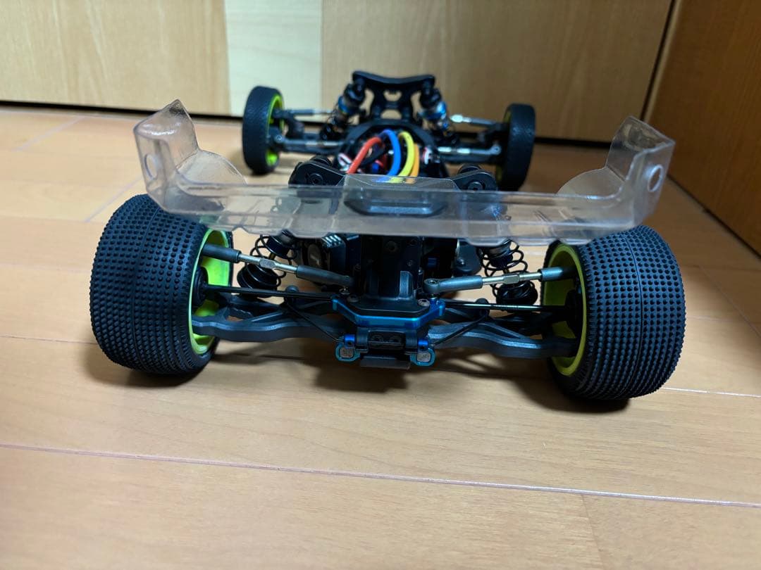 Associated RC10 B7 メカ類付き スペアパーツ多数 - メルカリ