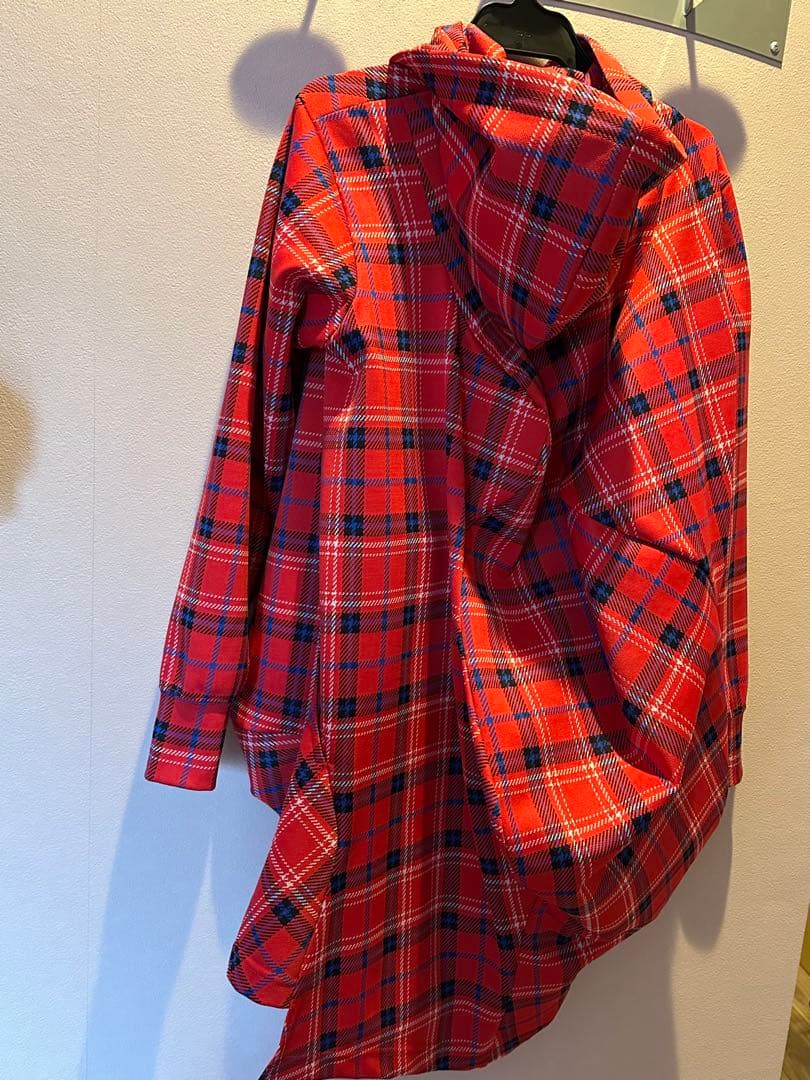 コムデギャルソン2025−26AWデザインフーディ - メルカリ