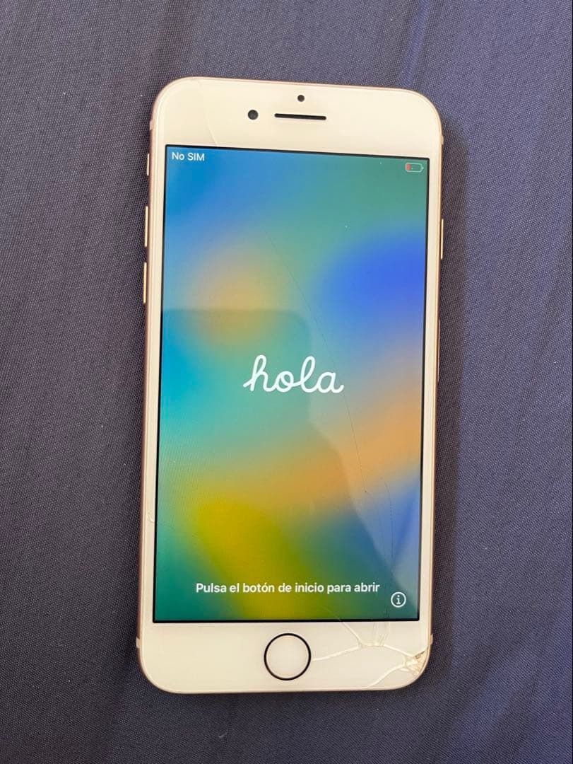 iPhone8 中古品 画面割れ・欠けあり - メルカリ