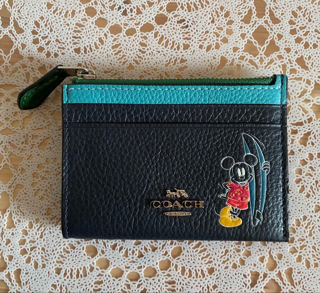 COACH xディズニー　ケース　カード入れ COACH（コーチ） ☆COACH☆ ジップカードケース ホリデイ プリント