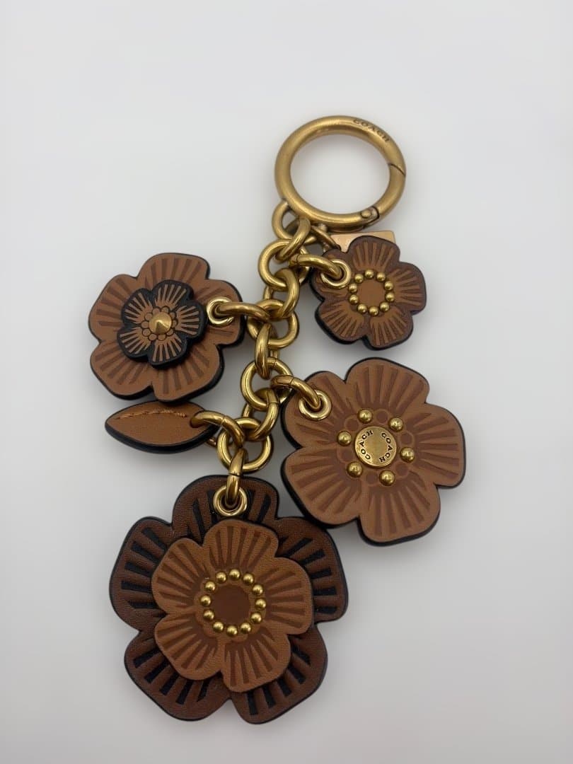 コーチ ティーローズ バックチャーム キーホルダー レザー 公式】COACH – コーチ | ティー ローズ バッグ チャーム