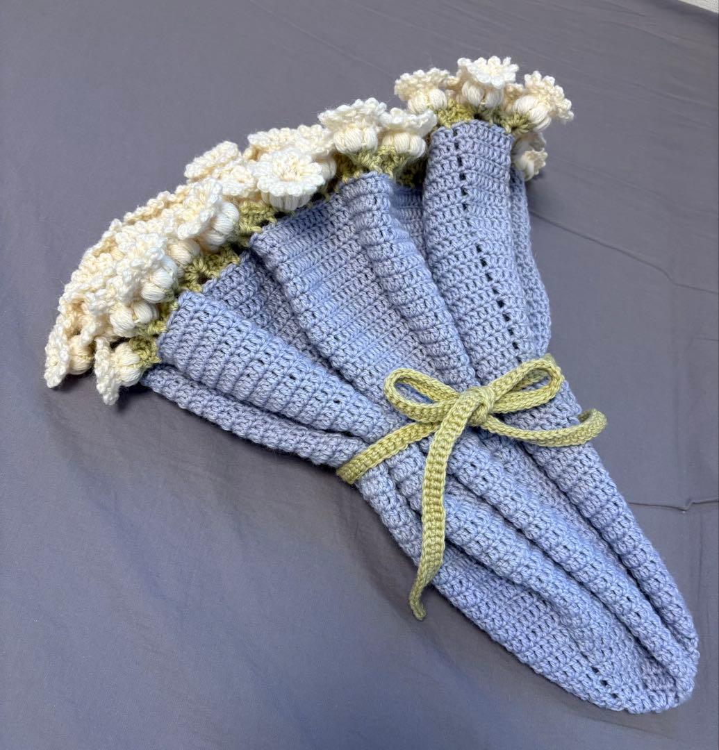 すずらんのブーケブランケット 花束 リボン付 約94cm - メルカリ