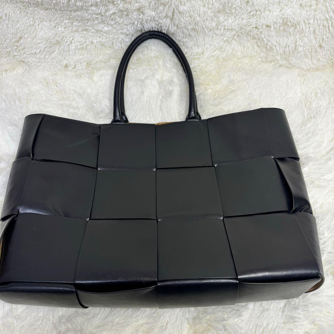 ✨GW限定値下げ中✨ボッテガヴェネタ ラージ アルコ トートバッグ