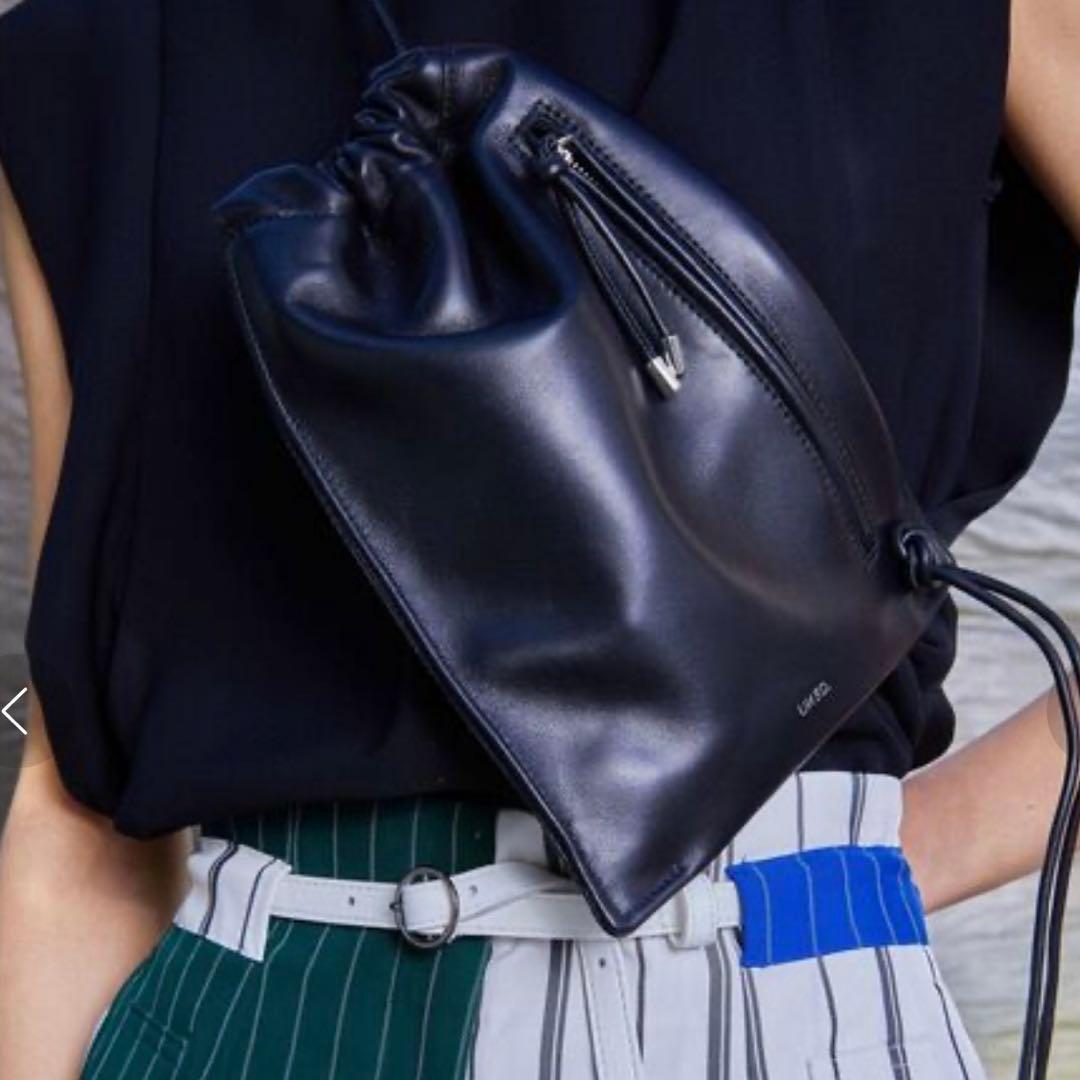 【UN3D】ラムレザーボディバッグ/サコッシュ【美品】 NOTRE FAVORI（ノートルファボリ） サコッシュ ボディバッグ