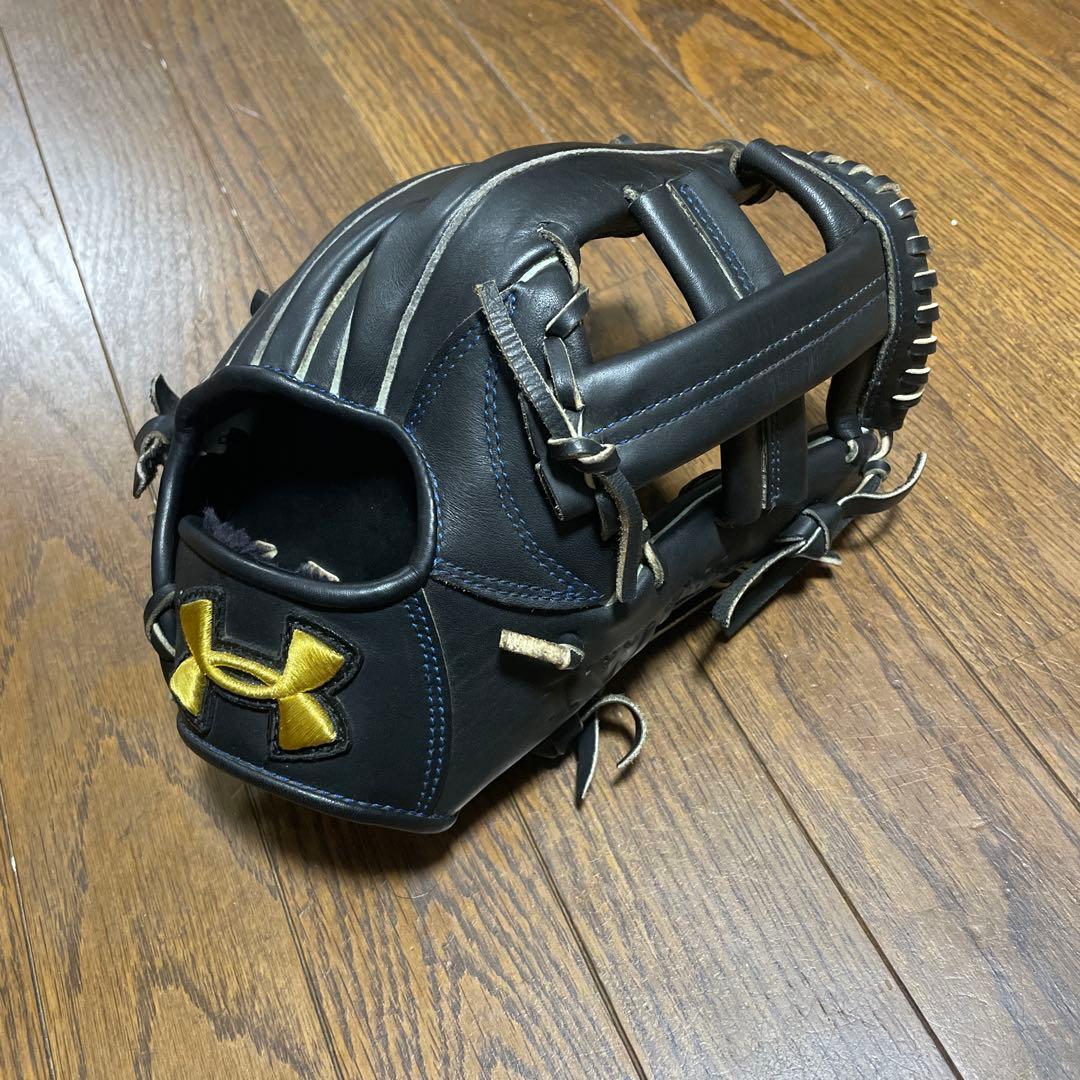 アンダーアーマー軟式　内野用グラブ 楽天市場】アンダーアーマー 軟式グラブ 内野手用 右投 1313816 サード