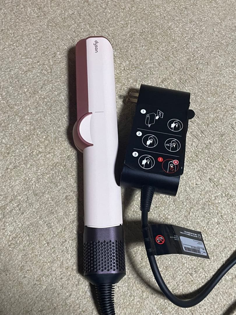 Dyson Airstrait ストレイトナー HT01 ドライヤー　アイロン Dyson（ダイソン） ドライヤー ストレートアイロン 【レビュー