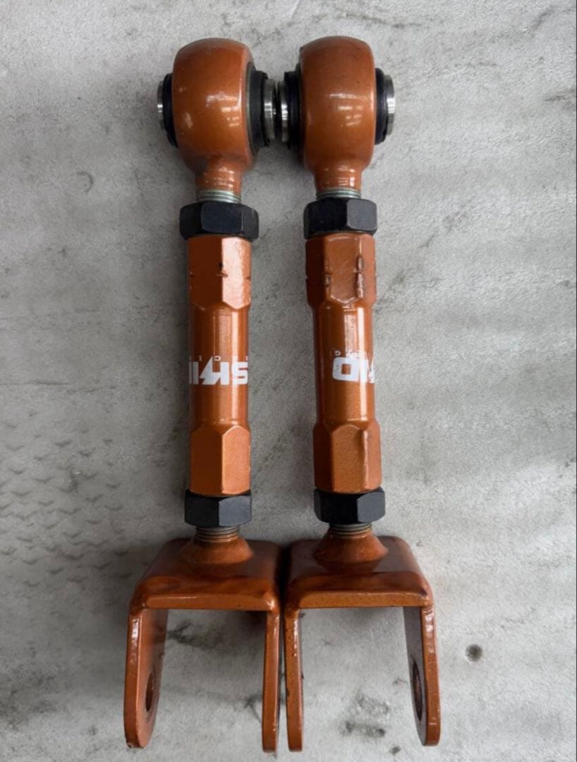 クラウン スキッドレーシングアッパーアームトーコントロール