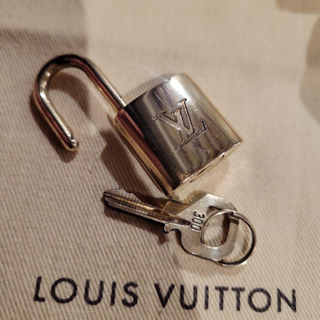 美品 Louis Vuitton パドロック 南京錠 カデナ ルイヴィトン - メルカリ