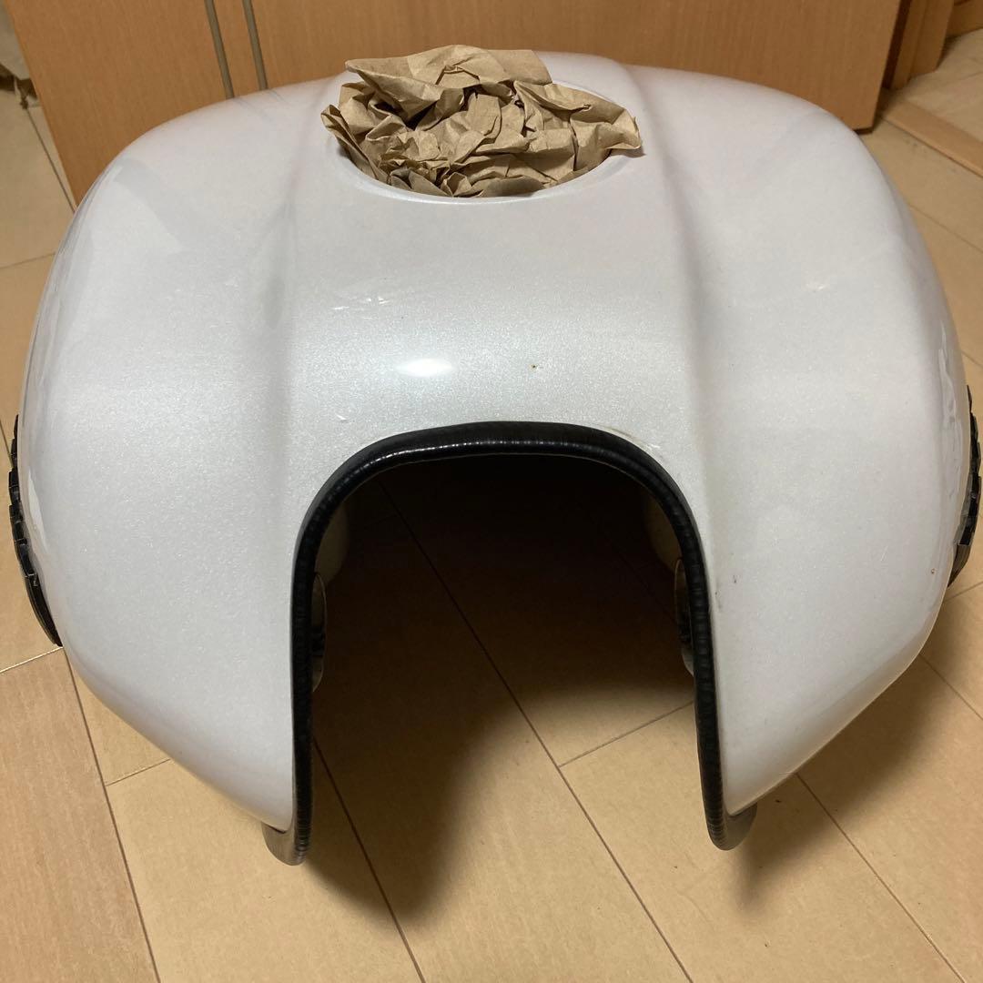 xjr400 4hm rh02j タンク 燃料タンク 状態良好 - メルカリ