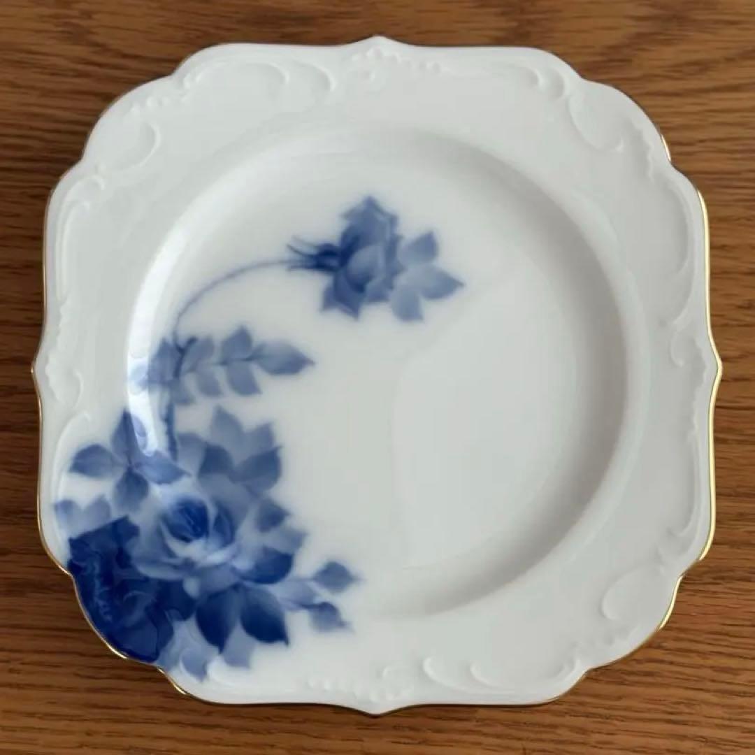 大倉陶園 【手描き】 ブルーローズ 17cmケーキ皿 手描き】ブルーローズ（8011） 17cmケーキ皿