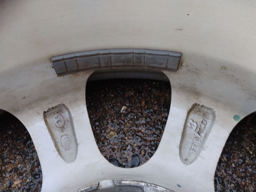 174センチ細身　175/80/R15/90Q