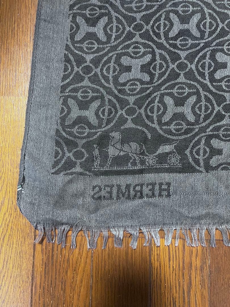 お*ん様 エルメス　マフラー　ストール rina / simple & basic fashion | そろそろ見納めかな🧣 . . . #hermes