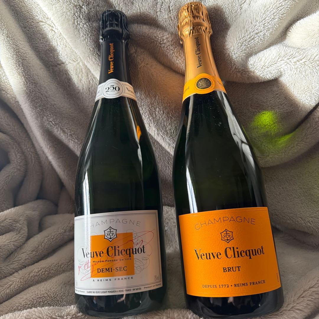Veuve Clicquot シャンパンセット 750ml S_2543250000041.jpg